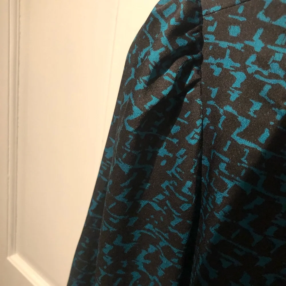 Ann Taylor blouse - Picture 2 of 5